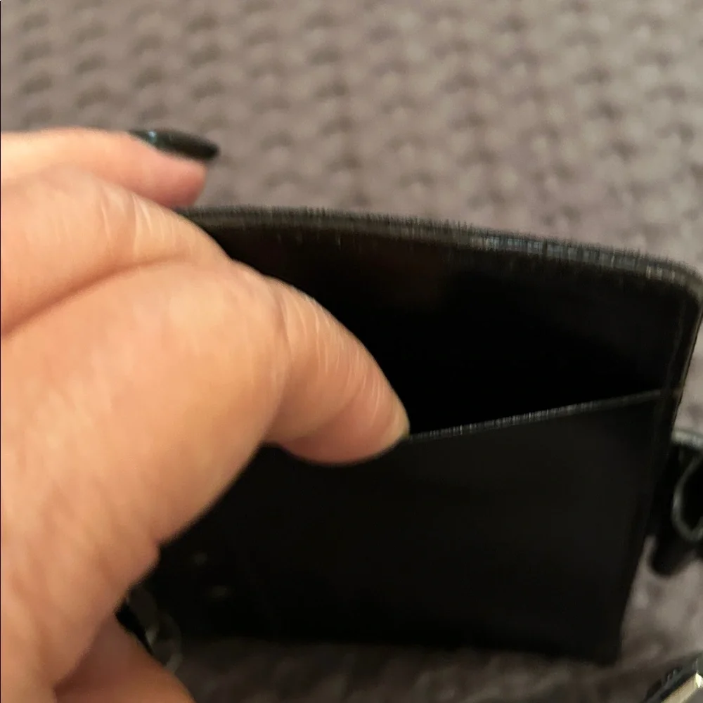 Fendi Black Card Holder with Silver Logo
Agenda Book / Passport Holder - Picture 7 of 10